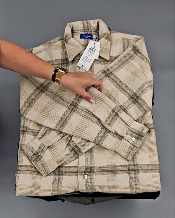 Фотография  266 - JACK JONES Men Winter mix 075#20 кг, ЛОТ № СТ-9266 оптом в Магадане и Магаданской области