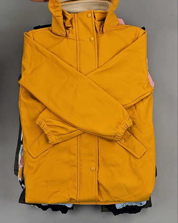 Фотография  211 - Верхняя одежда TCM kids 074#7 кг оптом в Магадане и Магаданской области