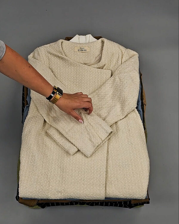 Фотография  293 - Верхняя одежда Корея 085#15 кг оптом в Магадане и Магаданской области