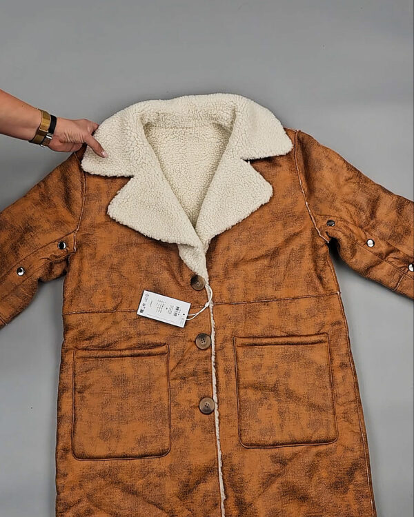 Фотография  762 - Верхняя одежда VILA#10 кг оптом в Магадане и Магаданской области