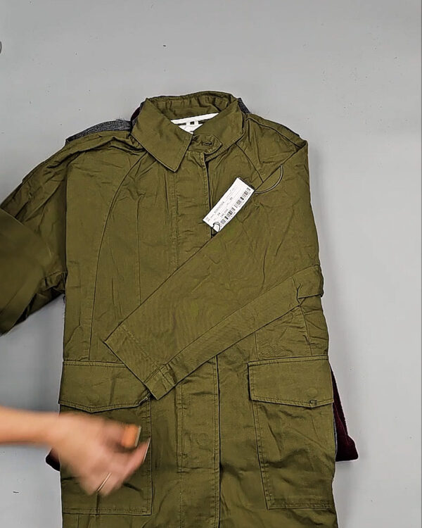 Фотография  325 - Верхняя одежда Корея 085#15 кг, ЛОТ № СТ-9246 оптом в Магадане и Магаданской области