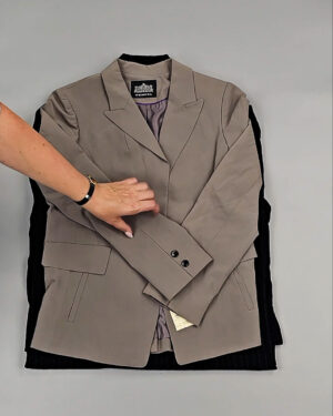 Фотография  730 - Жакеты Корея 085#10 кг, ЛОТ № СТ-9240 оптом в Магадане и Магаданской области