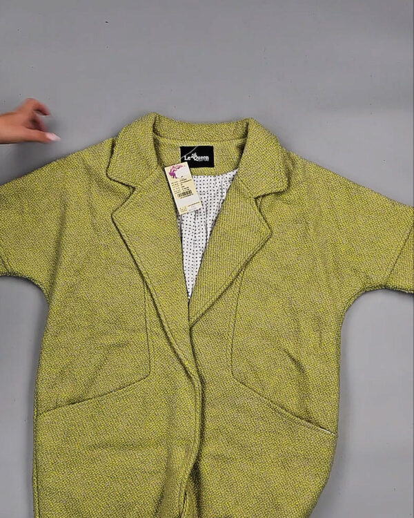 Фотография  927 - Верхняя одежда Корея 085#15 кг оптом в Магадане и Магаданской области