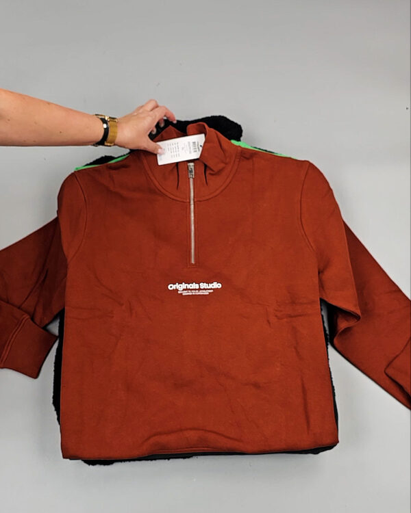 Фотография  281 - JACK JONES Men Winter mix 075#20 кг, ЛОТ № СТ-9266 оптом в Магадане и Магаданской области