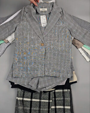 Фотография  166 - Комплекты жен Корея 085#5 кг, ЛОТ СТ-9572 оптом в Магадане и Магаданской области