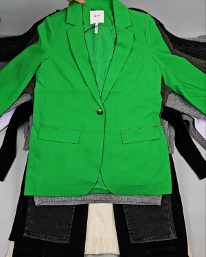 Фотография  385 - Bestseller Winter mix 104#15 кг, ЛОТ № СТ-9526 оптом в Магадане и Магаданской области