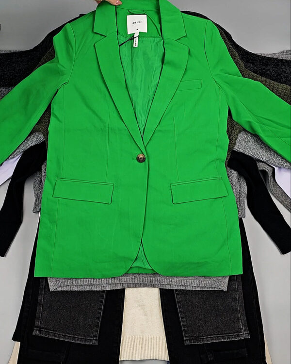 Фотография  287 - Bestseller Winter mix 104#15 кг, ЛОТ № СТ-9526 оптом в Магадане и Магаданской области