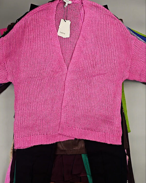 Фотография  814 - B.YOUNG Winter mix 104#15 кг, ЛОТ СТ-9597 оптом в Магадане и Магаданской области