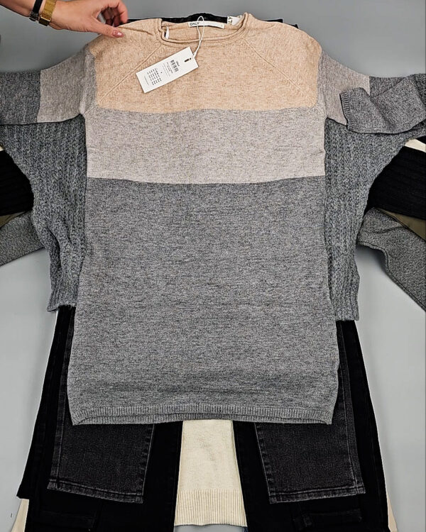 Фотография  886 - Bestseller Winter mix 104#15 кг, ЛОТ № СТ-9526 оптом в Магадане и Магаданской области