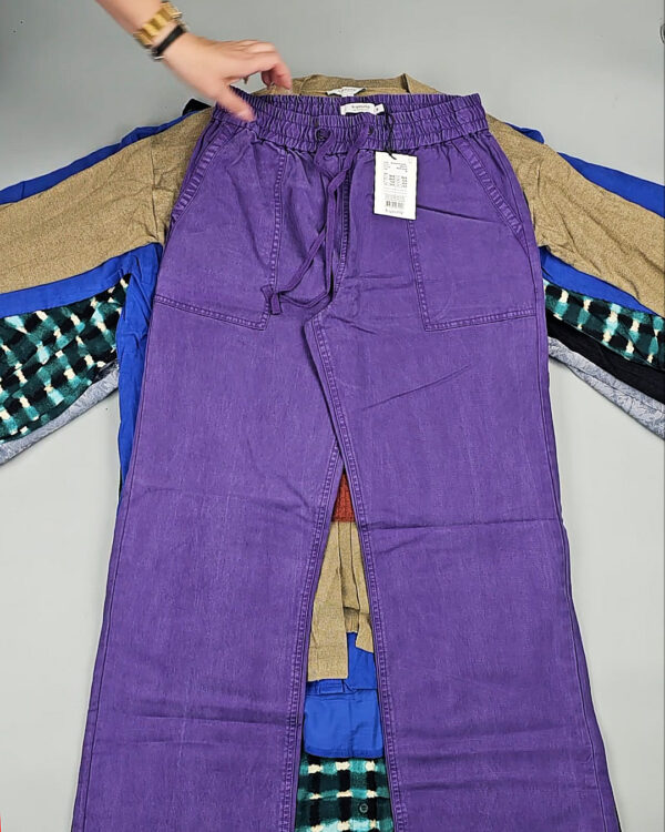 Фотография  864 - B.YOUNG Winter mix 104#15 кг, ЛОТ СТ-9599 оптом в Магадане и Магаданской области