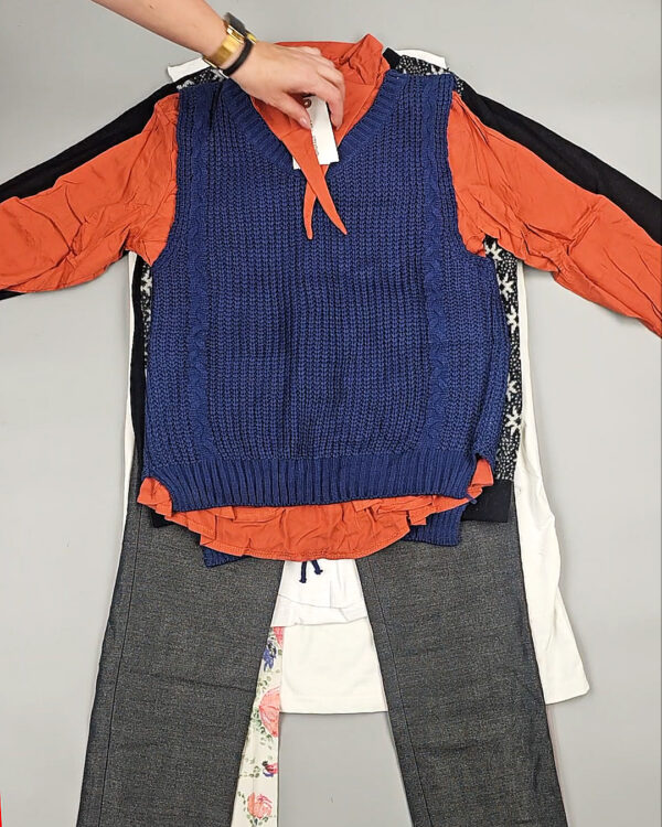 Фотография  411 - Комплекты жен Корея 085#5 кг, ЛОТ СТ-9573 оптом в Магадане и Магаданской области