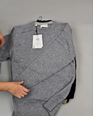 Фотография  714 - Джемпера Bestseller 104#7 кг, ЛОТ СТ-9423 оптом в Магадане и Магаданской области