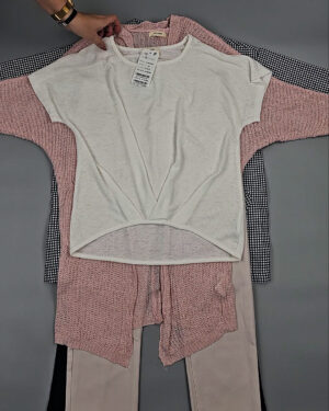 Фотография  530 - Комплекты жен Корея 085#5 кг, ЛОТ СТ-9574 оптом в Магадане и Магаданской области