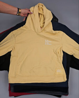 Фотография  193 - Толстовки#10 кг, ЛОТ № СХ-0149 оптом в Магадане и Магаданской области