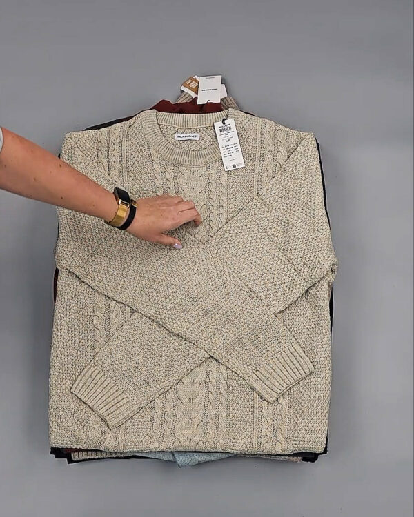 Фотография  660 - JACK JONES Men Winter mix 075#20 кг, ЛОТ № СТ-9442 оптом в Магадане и Магаданской области