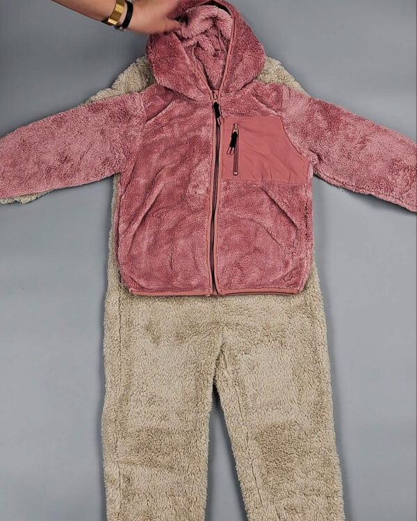 Фотография  913 - KIDS Winter СТОК 065#10 кг, ЛОТ СТ-9606 оптом в Магадане и Магаданской области