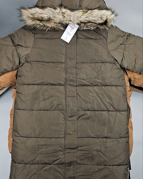 Фотография  834 - Верхняя одежда VILA 104#10 кг, ЛОТ СТ-9715 оптом в Магадане и Магаданской области