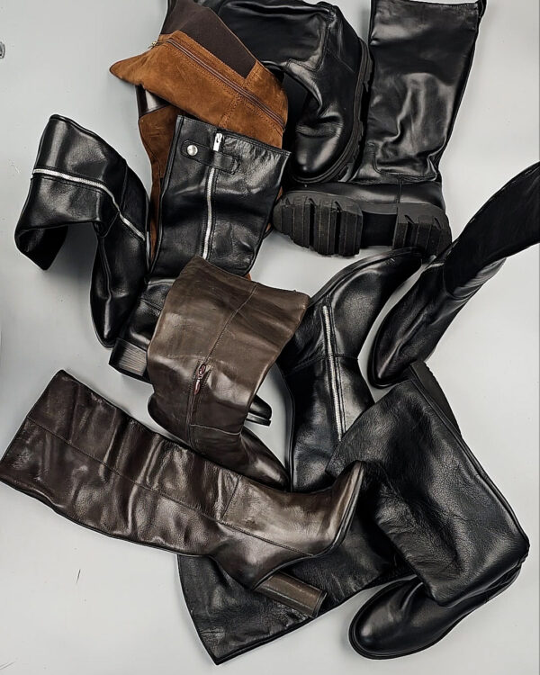 Фотография  556 - Сапоги Италия #7 шт, ЛОТ СТ-9681 оптом в Магадане и Магаданской области