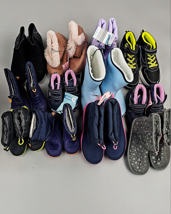 Фотография  975 - Обувь СТОК дети зима 065#6,4 кг, ЛОТ СТ-9662 оптом в Магадане и Магаданской области