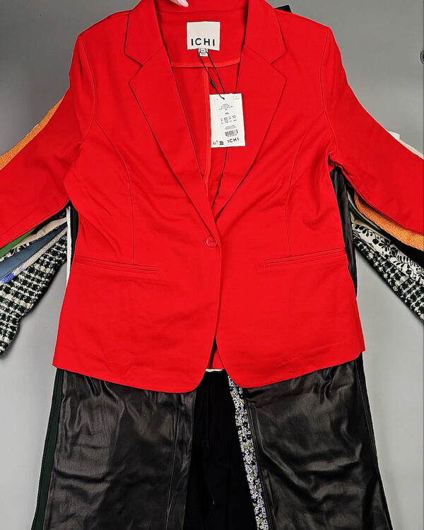 Фотография  542 - DK+Bestseller 085#16 кг, ЛОТ СТ-9953 оптом в Магадане и Магаданской области