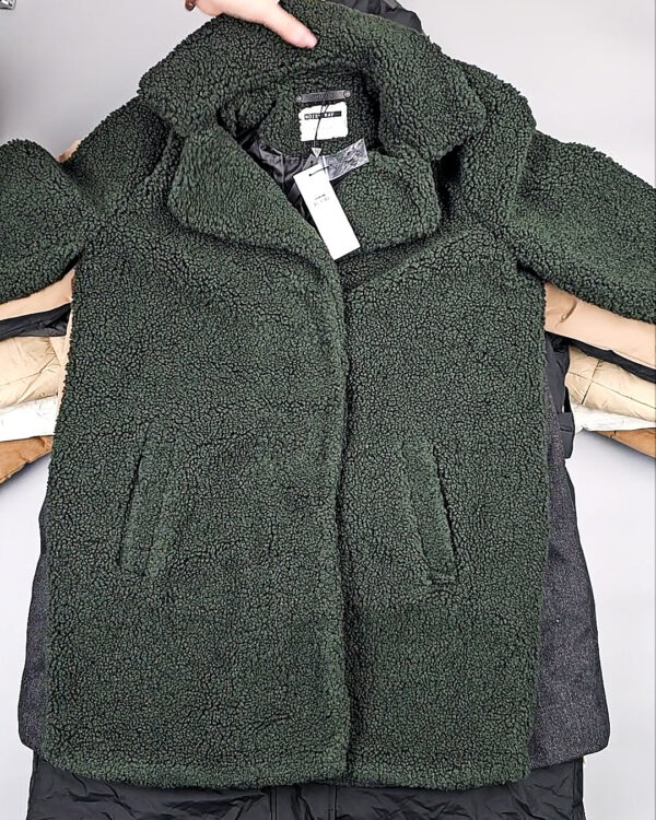 Фотография  399 - Верхняя одежда BESTSELLER Дания#11,35 кг, ЛОТ СТ-9706 оптом в Магадане и Магаданской области