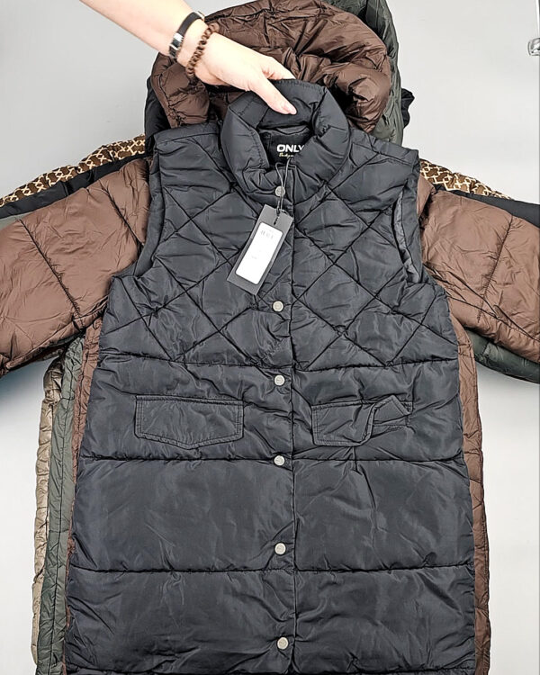 Фотография  109 - Верхняя одежда BESTSELLER Дания#10 кг, ЛОТ СТ-9709 оптом в Магадане и Магаданской области