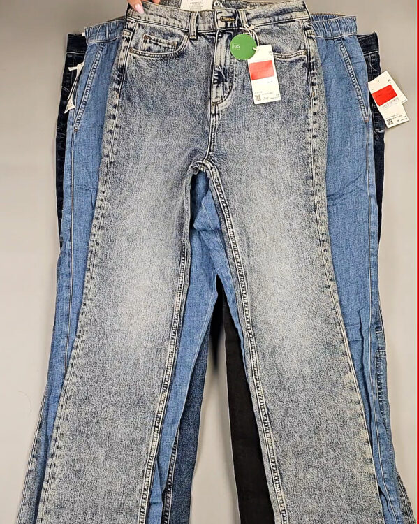 Фотография  247 - Джинсы C&A ж/м#10 кг, ЛОТ СТ-9862 оптом в Магадане и Магаданской области