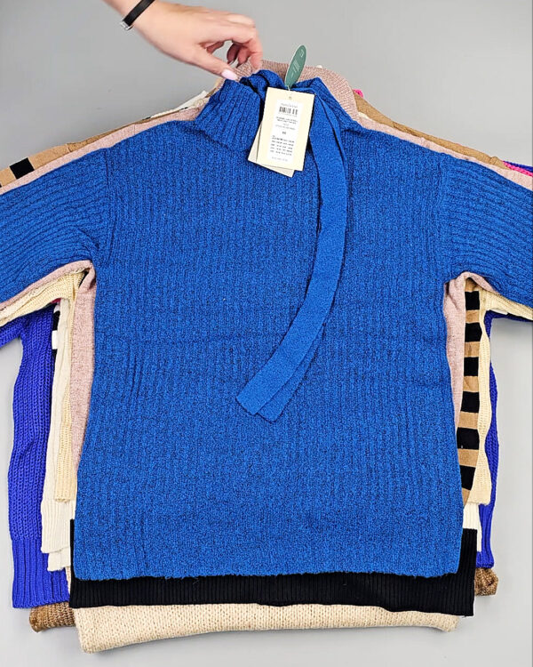 Фотография  877 - Джемпера Bestseller 104#7 кг, ЛОТ СТ-9884 оптом в Магадане и Магаданской области