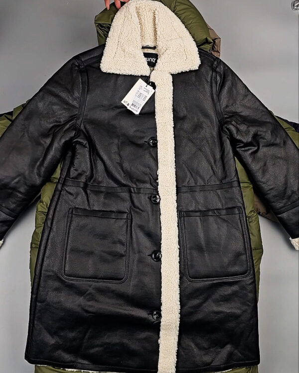 Фотография  665 - Верхняя одежда DK Company 075#10 кг,ЛОТ СТ-9721 оптом в Магадане и Магаданской области