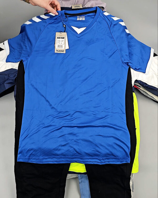 Фотография  403 - HUMMEL mix 50 AF23#19 кг, ЛОТ СТ-9641 оптом в Магадане и Магаданской области