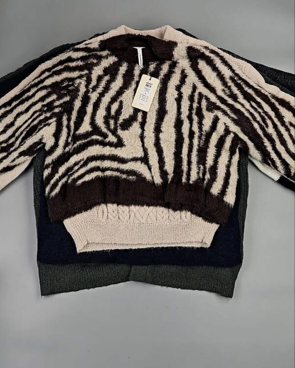 Фотография  926 - Джемпера Bestseller+DK 035#7 кг, ЛОТ СТ-9913 оптом в Магадане и Магаданской области