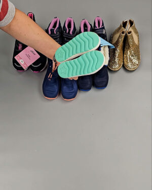 Фотография  667 - Обувь СТОК дети зима 065#6,5 кг, ЛОТ СТ-9663 оптом в Магадане и Магаданской области