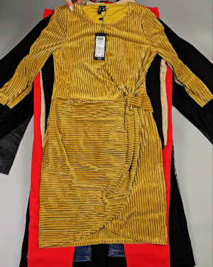 Фотография  558 - DK+Bestseller 085#16 кг, ЛОТ СТ-9952 оптом в Магадане и Магаданской области