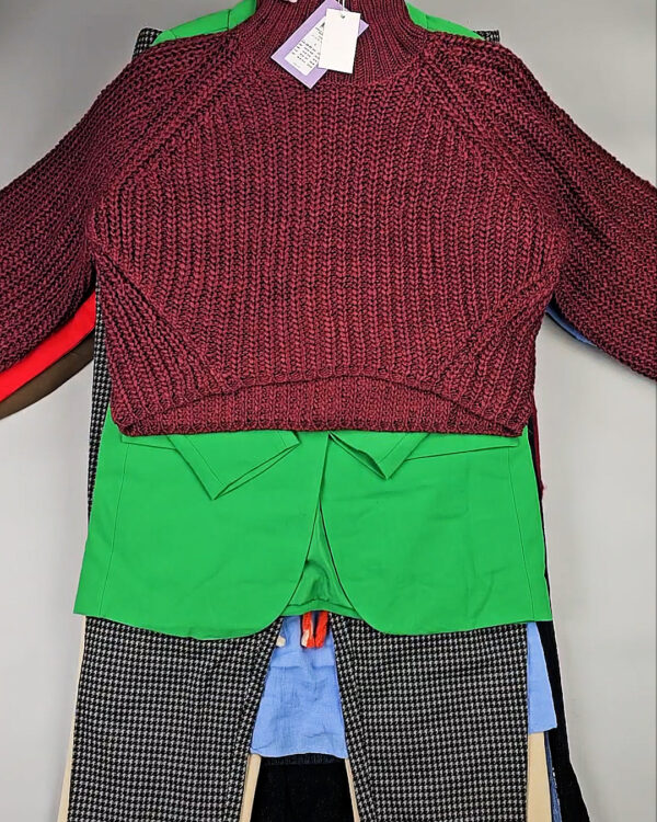 Фотография  638 - DK+Bestseller 085#16 кг, ЛОТ СТ-9950 оптом в Магадане и Магаданской области