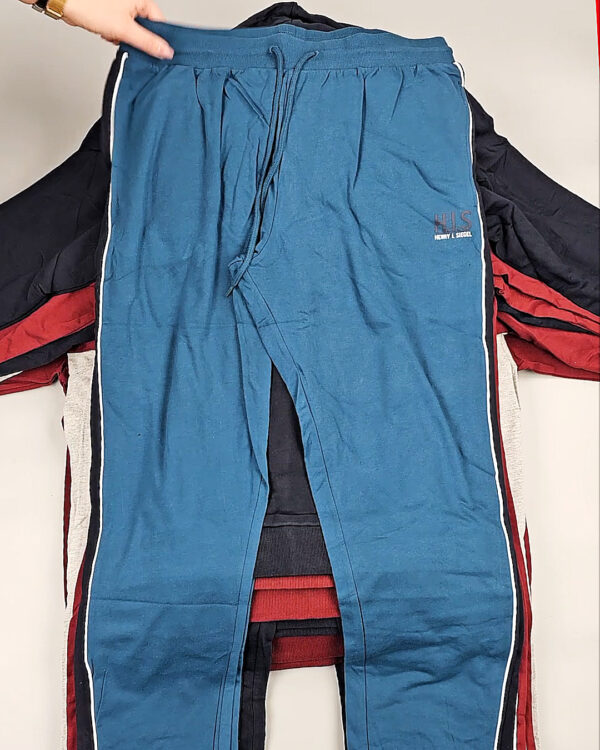 Фотография  457 - Спортивные костюмы (Herren-Trainingsanzuge voп HIS)#18 кг оптом в Магадане и Магаданской области