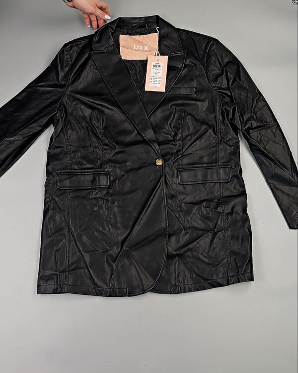 Фотография  496 - JACK JONES Women Winter mix 075 #15 кг, ЛОТ СТ-9961 оптом в Магадане и Магаданской области