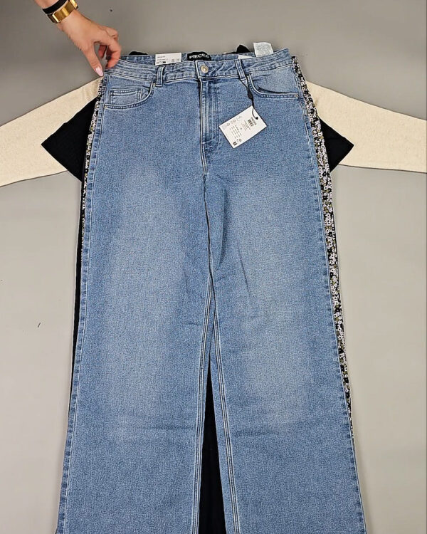 Фотография  284 - DK+Bestseller 085#16 кг, ЛОТ СТ-9952 оптом в Магадане и Магаданской области